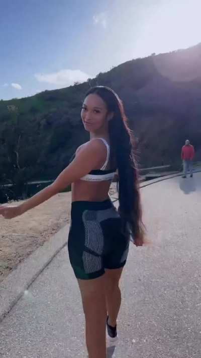 Hikes w/ Edwina &eth;