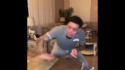 This is how some of y&rsquo;all baggers that bag for the faster cashiers look 😂😂😂