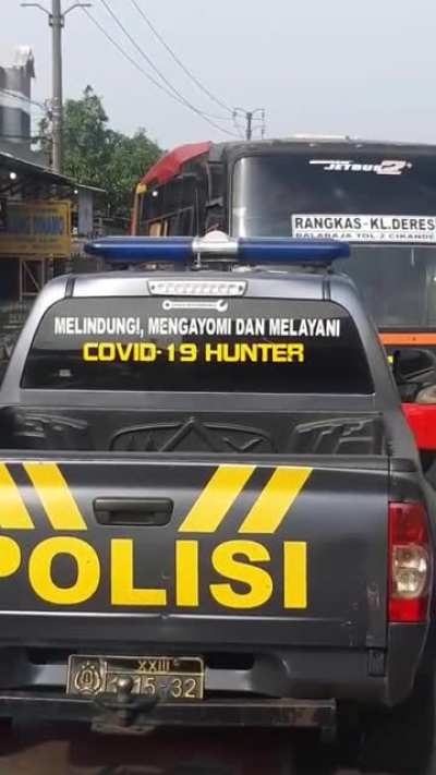 Yak busnya minggir minggir&hellip;