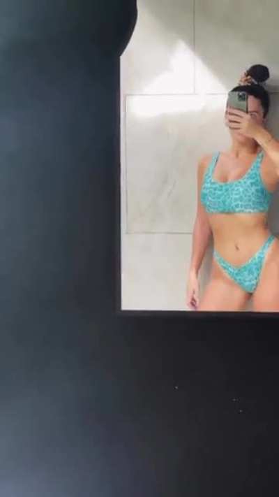 Yassi Pressman