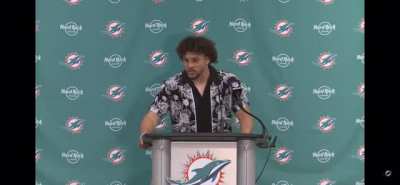 Phillip Lindsay is someone you want on your team 🐬 ☝