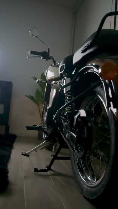 &Eacute;ste video va a hacer que compres una Royal Enfield Classic 350 Medallion Bronze