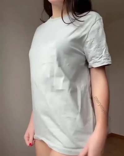 Do you like me getting naked that fast for you ?😇