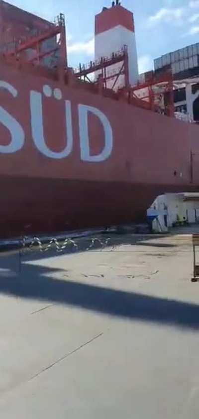 Ship strikes Ferry and Pier in Guaruj&aacute;, S&atilde;o Paulo today.