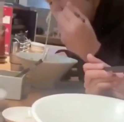 Eating ramen be like