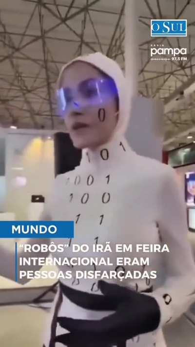 As vezes s&atilde;o r&ocirc;bos se passando por pessoas fantasiadas de r&ocirc;bos