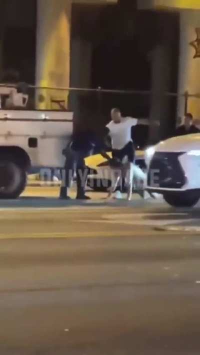 Naked guy gets arrested for trying to fight everyone at the gym