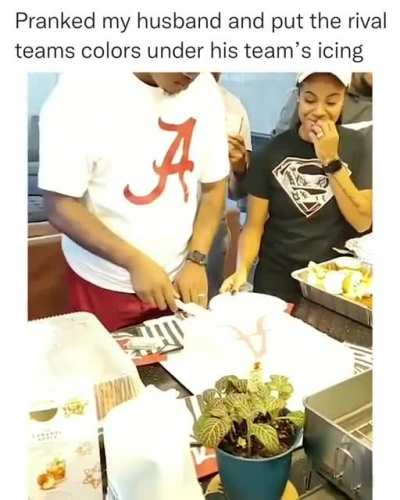 Woman pranks her husband