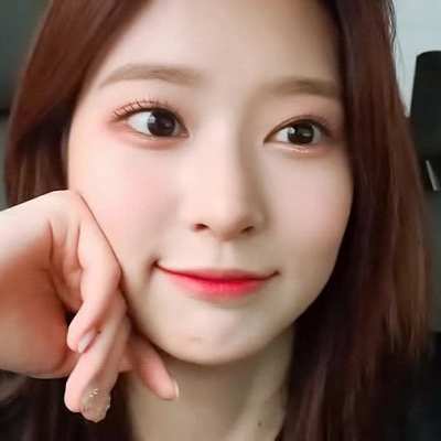 Minju's perfect wink