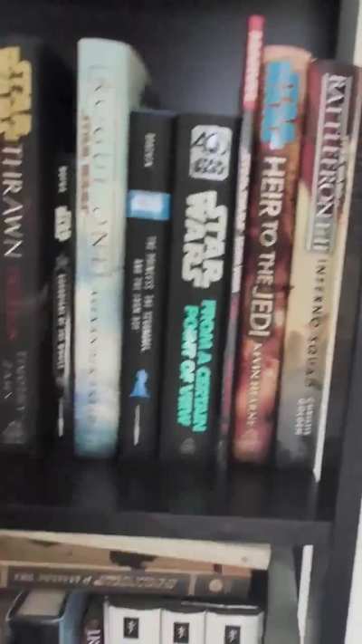 Here's my canon Star Wars book collection so far 📚✨