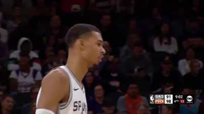 [Highlight] Victor Wembanyama go go gadgets the off rebound and scores the and-1 (w/ replay)