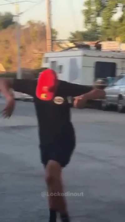 &ldquo;Gangster&rdquo; gets pepper sprayed