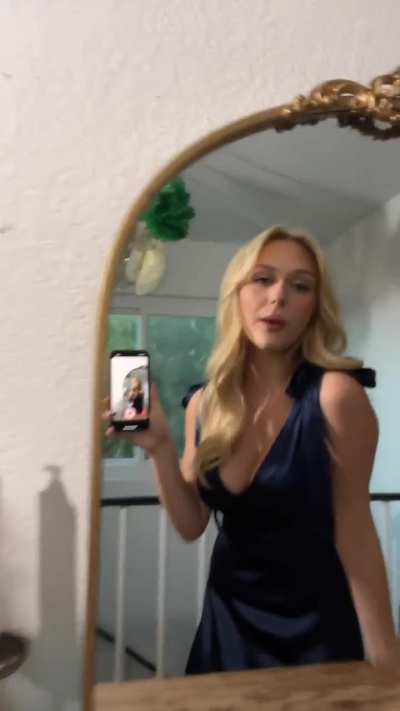 Alyvia Alyn Lind