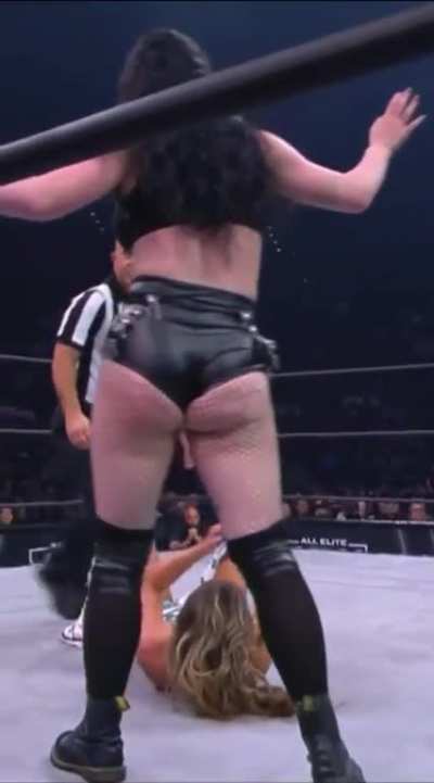 Saraya&rsquo;s got a booty! 😍🤤🍑