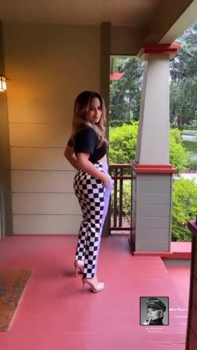 Kayla Braxton