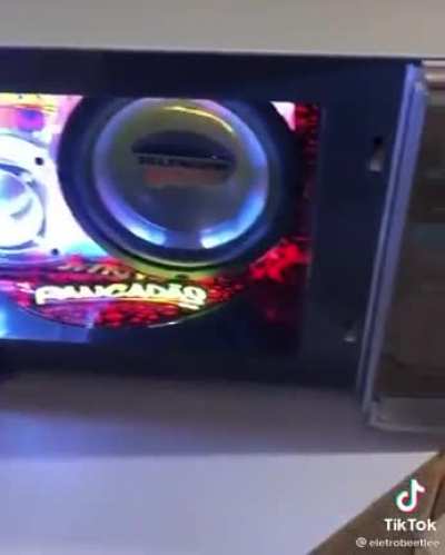 Micro-ondas tsunami