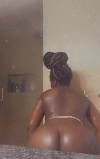 Thick ass TikTok hoe 4loveeyyy