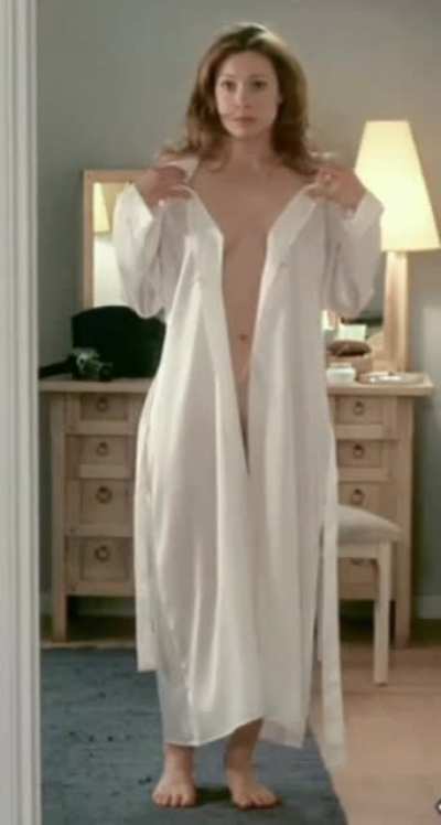 Alex Kingston.