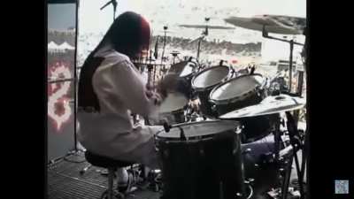 This right here is what got me interested in slipknot. I saw this yeeeears ago and thought &ldquo;this is fucking sick&rdquo; and never looked back. Rest In Peace Joey, forever in our hearts