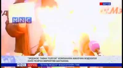 NSFW. Head of labor union sets himself on fire in protest. He is still alive. The protest worked.