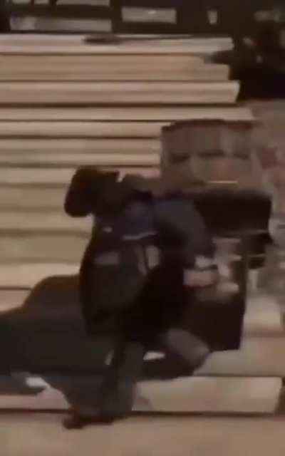 Right foot creep