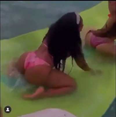 Old but gold 🍑