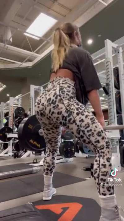 🍑🍑🍑