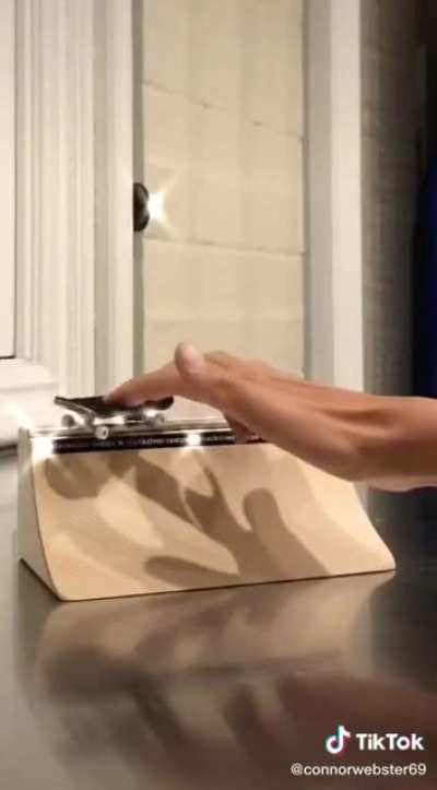 Chad has major finger skillz