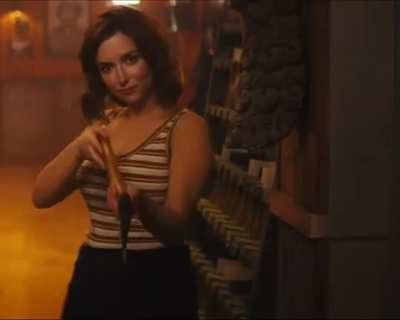 Milana Vayntrub