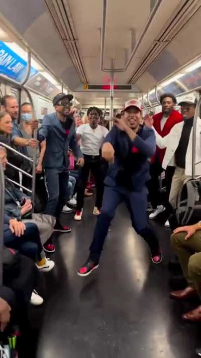 Litefeet will never die out in NYC&eth;&ordm;&eth;&frac34;