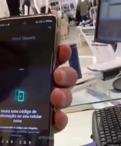 Quando voc&ecirc; se acha o &ldquo;espert&atilde;o que n&atilde;o cai em golpe&rdquo; e vai tentar gravar o golpe, mas &eacute; t&atilde;o burro que acaba caindo no golpe!