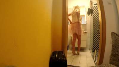 Flying light mini skirts are the best let&acute;s check it on Julia panties and no panties during the day with many outfits also with summer dress and only a t-shirt, too