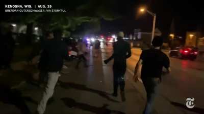 Isso &eacute; leg&iacute;tima defesa. Quem pensa diferente &eacute; idiota.