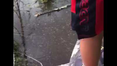 Don&rsquo;t pick up snakes by the body