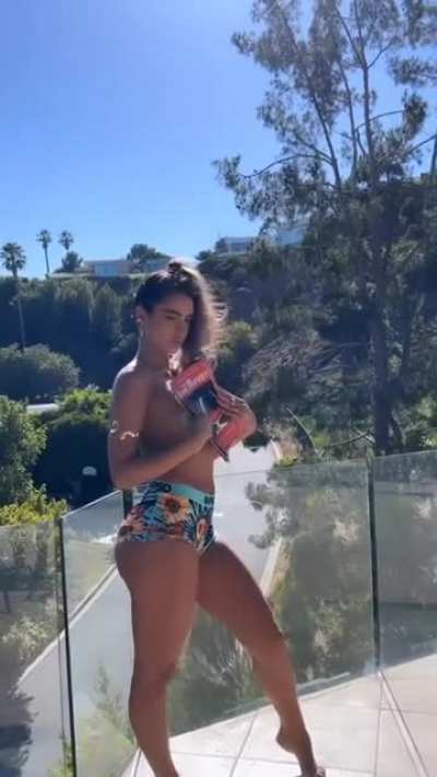 Sommer Ray