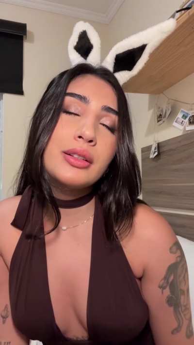 Bet u can&rsquo;t stop staring