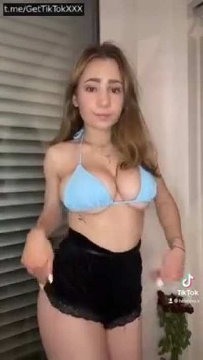 Who is she? I can&rsquo;t read that username with the terrible quality