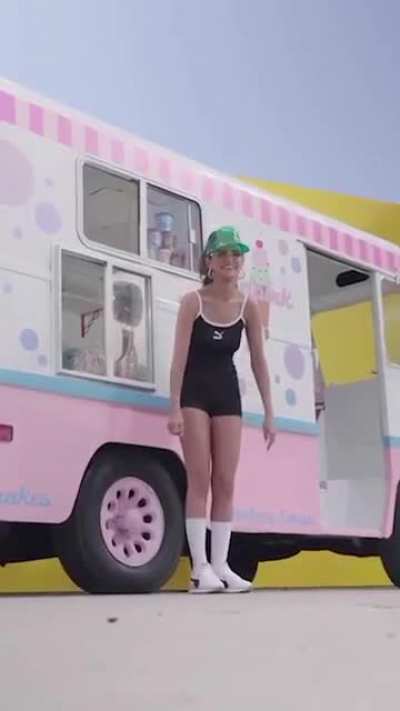 Selena Gomez in this video and this outfit. 🔥🔥🔥