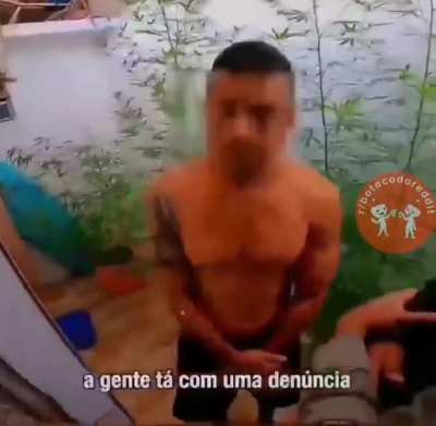A&iacute; eles me obrigam a comprar com o tr&aacute;fico po!