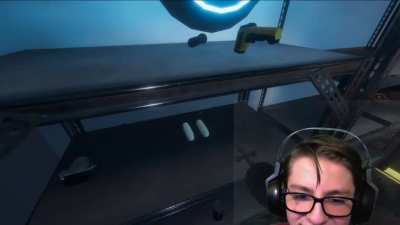 Highlight from a Phasmophobia stream.