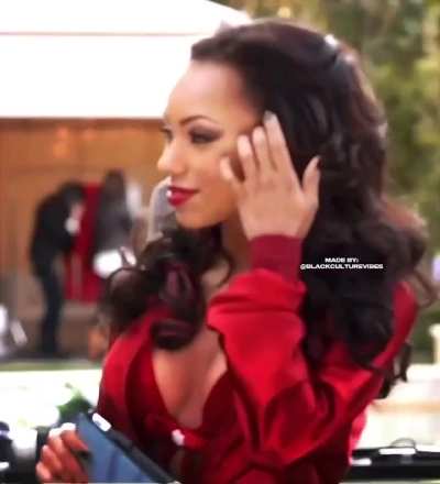 I didn't care for the show but she looked gorgeous on it