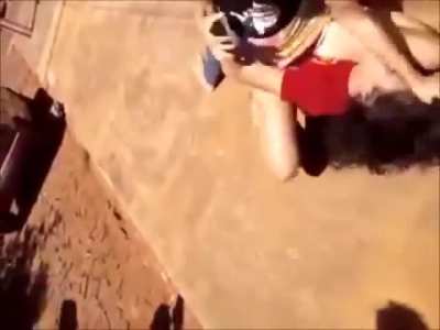girls fighting