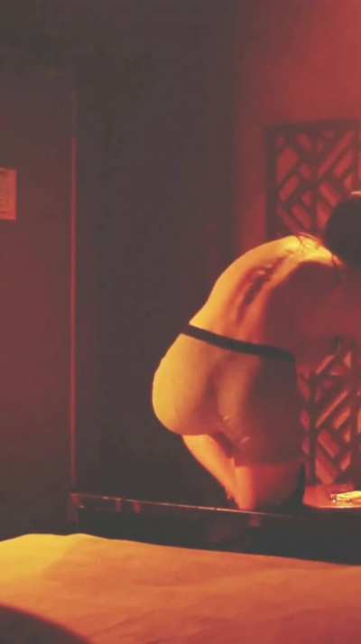 Alexandra Daddario - Lost Girls And Love Hotels (2020)
