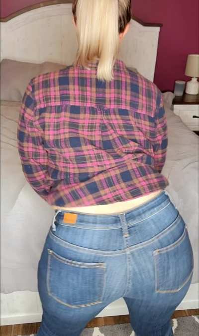 Do you like women in flannels?