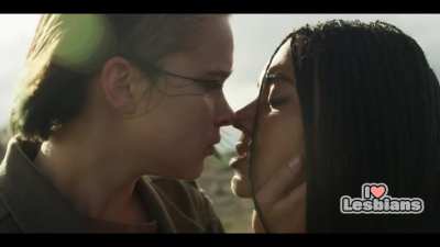 Clara Rugaard & Nenda Neururer (The Rising - s01e05)