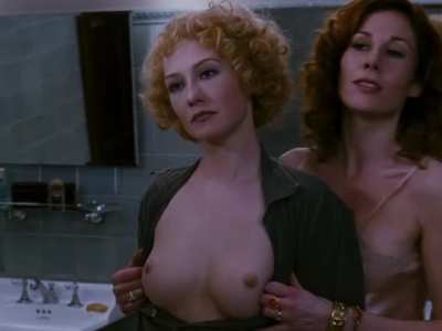Carice van Houten(Melisandre from GoT) gets her plot exposed in Zwartboek