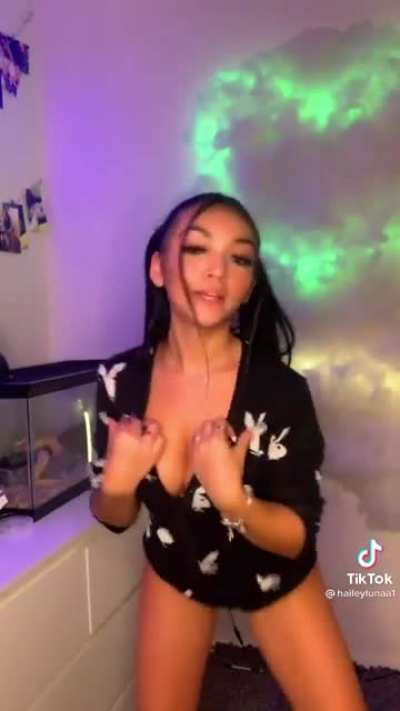 Talented lil cutie