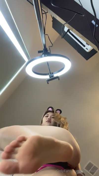 😳