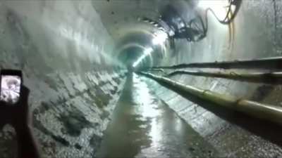 Tunnel shockwave.