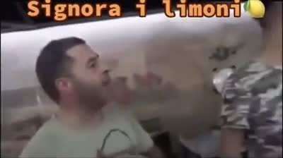 She forgot her limoni